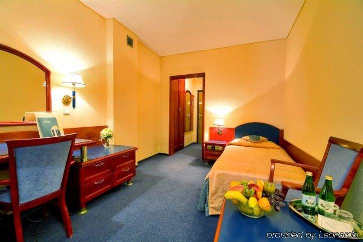 Hotel Kongresowy Kielce Cameră foto